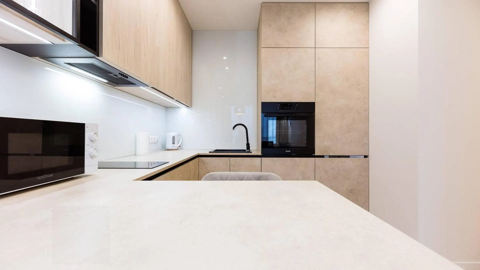 Nyvky Like Home - Файна Таун - Квартира 58 Kyiv Aparthotel