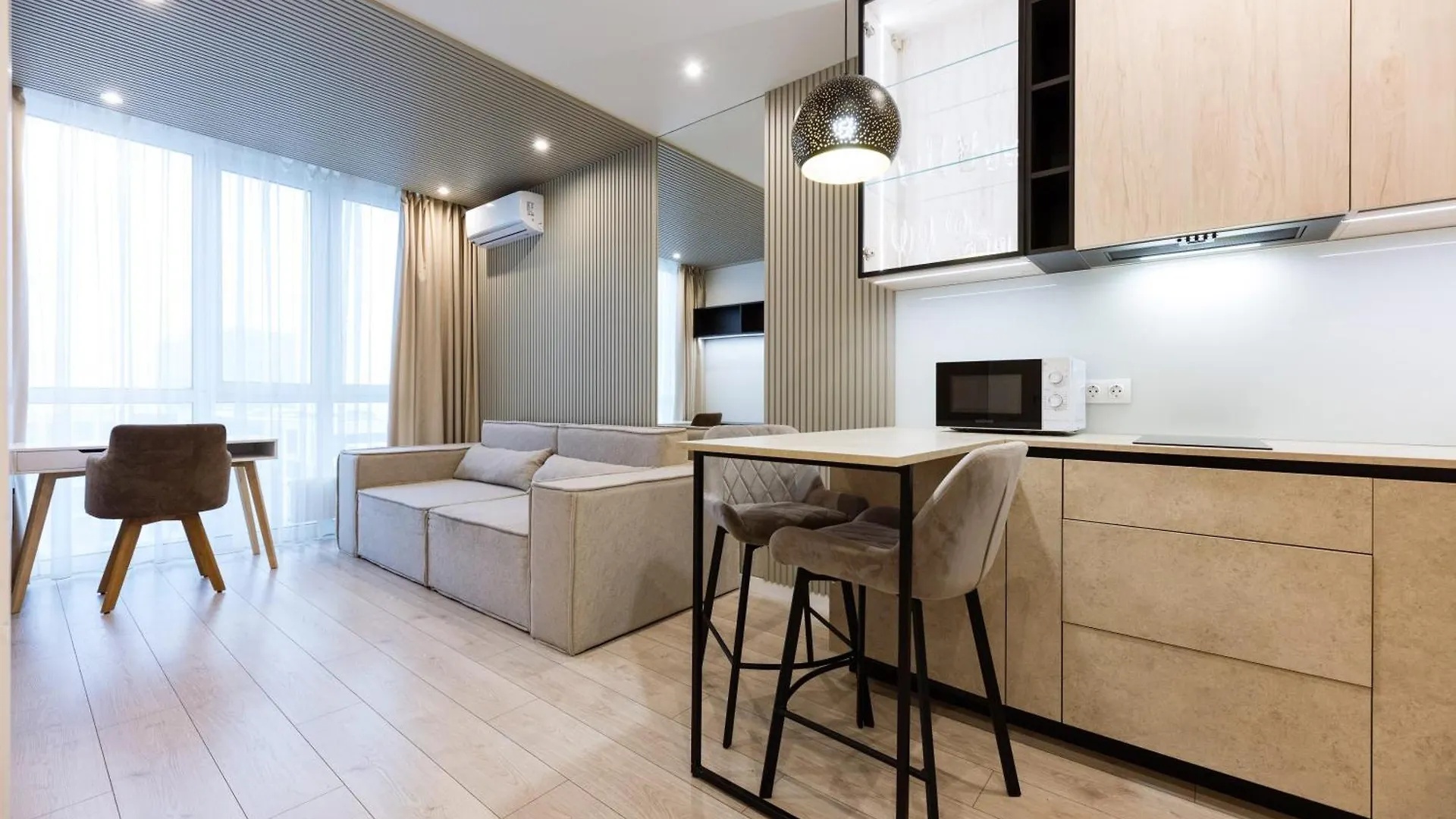 Nyvky Like Home - Файна Таун - Квартира 58 Kyiv Aparthotel